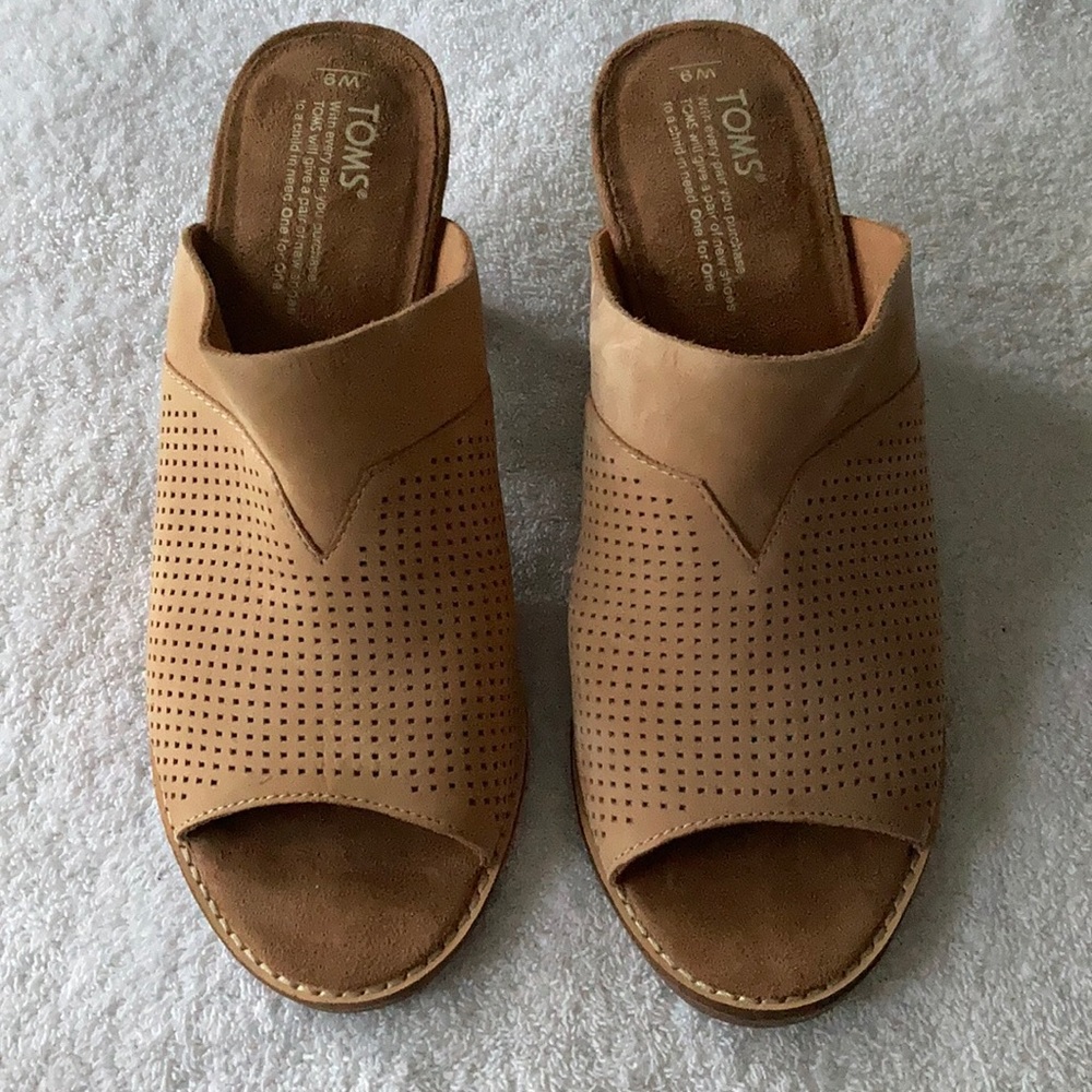 Toms Suede Mules in Tan